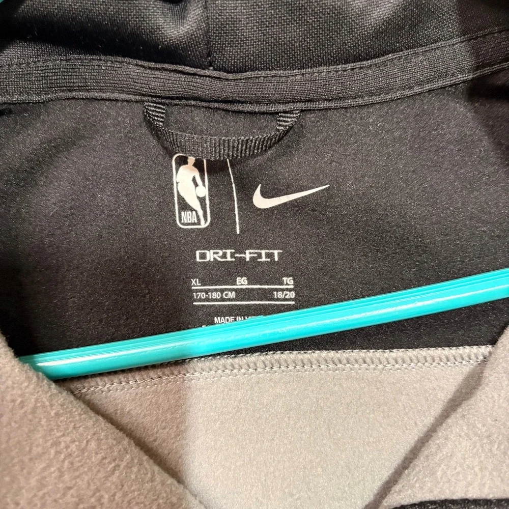Nike Brooklyn Nets Hoodie Boys XL Grey Black Excellent Full Zip NBA Dri-FIT